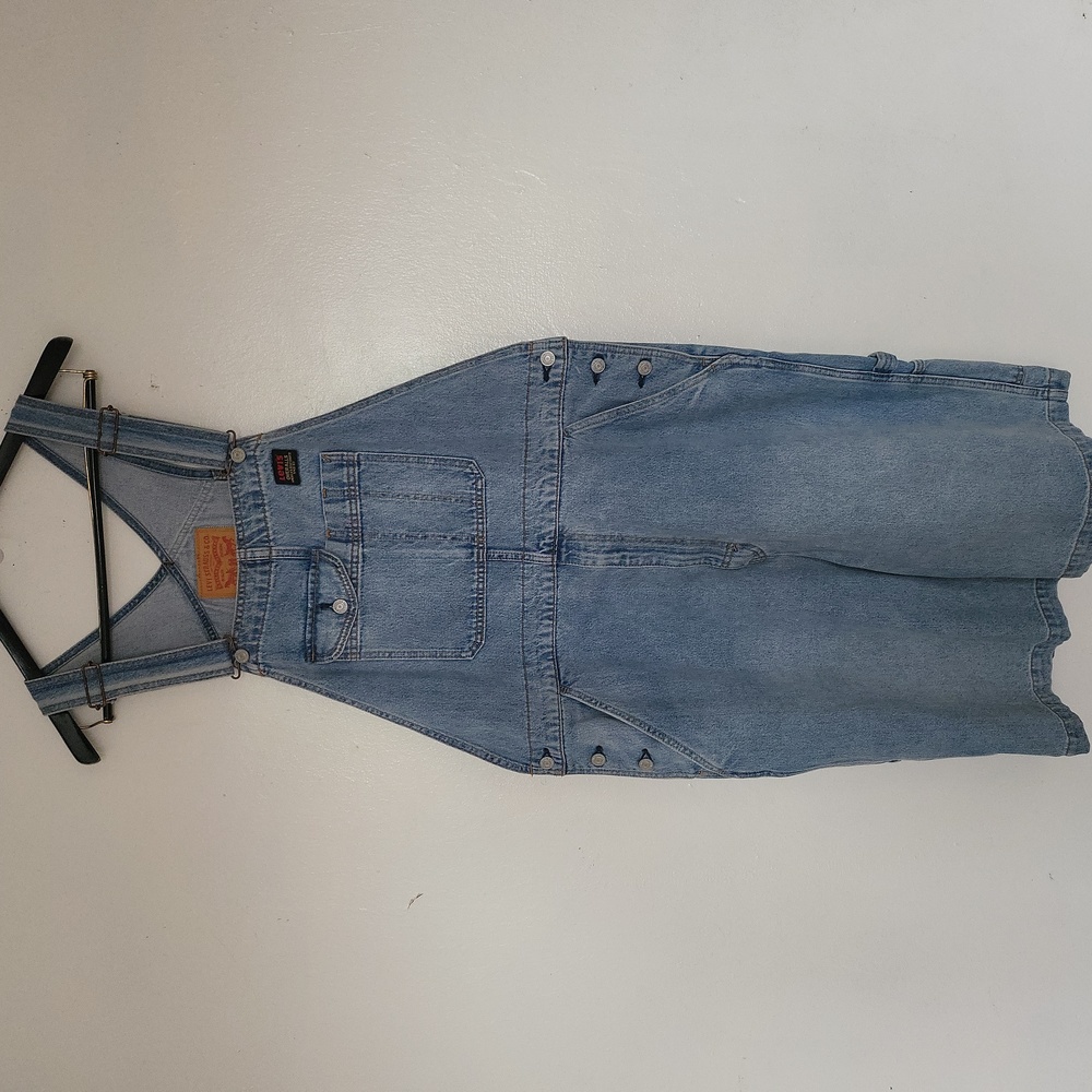 Levi's Overall Short  sz-XL  100% cotton non stretch Fabric  nwt unisex